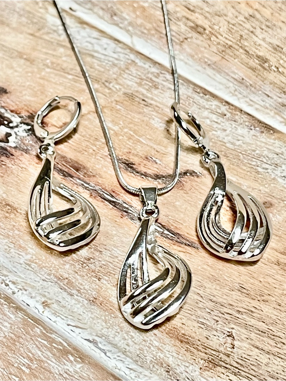 Elegant Silver Teardrop Swirl Necklace and Earring Set - Silver